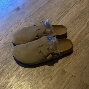 Birkenstock | Shoes | Birkenstock Betula Suede Tan Size 9  display picture 3